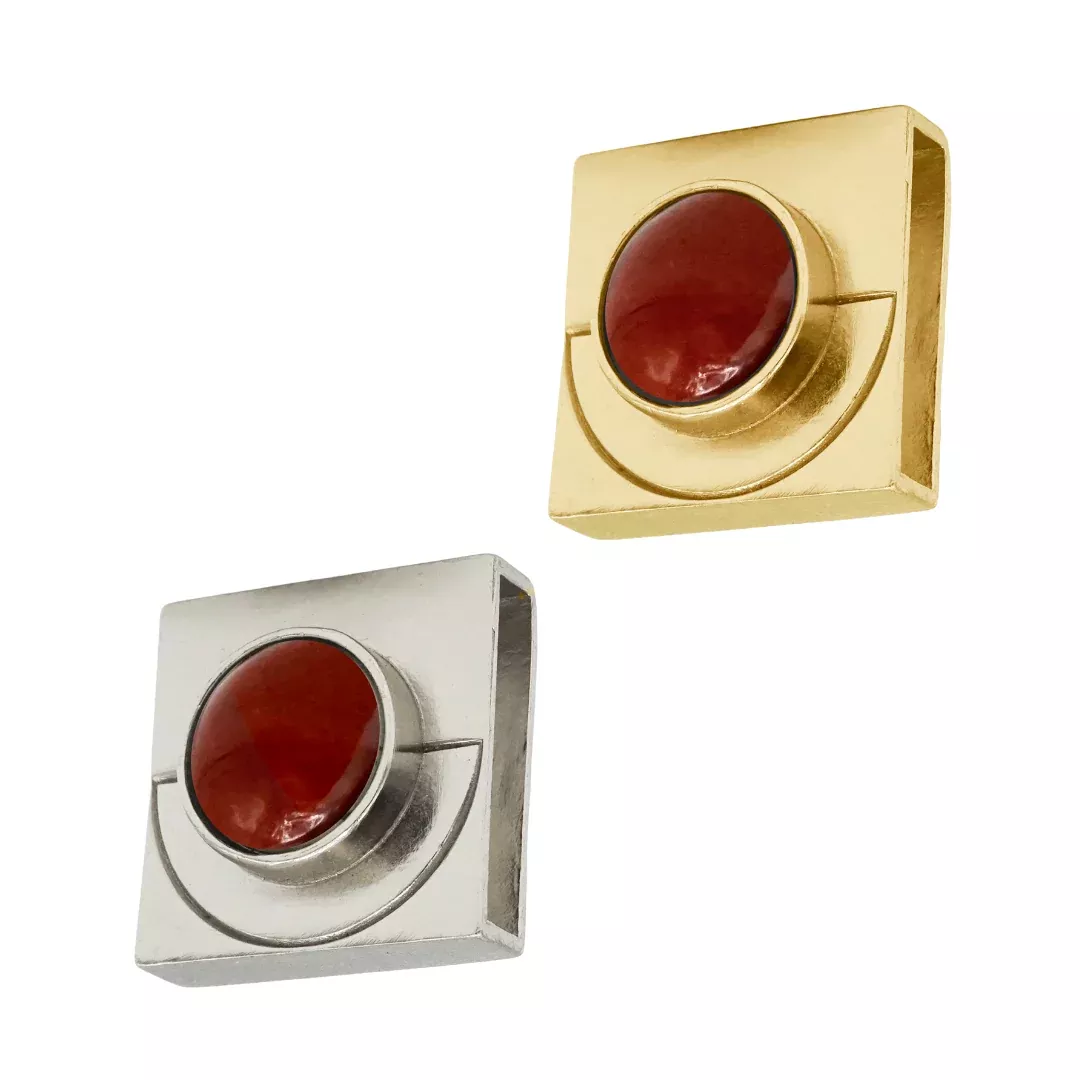 Carnelian Moon Crystal Charm – Gold or Silver | DIPHDA