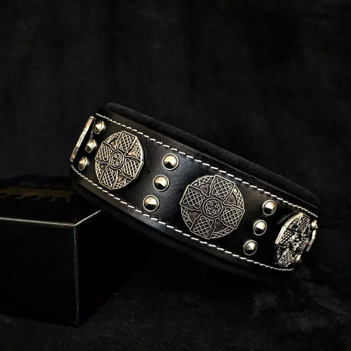 The "Maximus" collar 2.5 inch wide black & silver