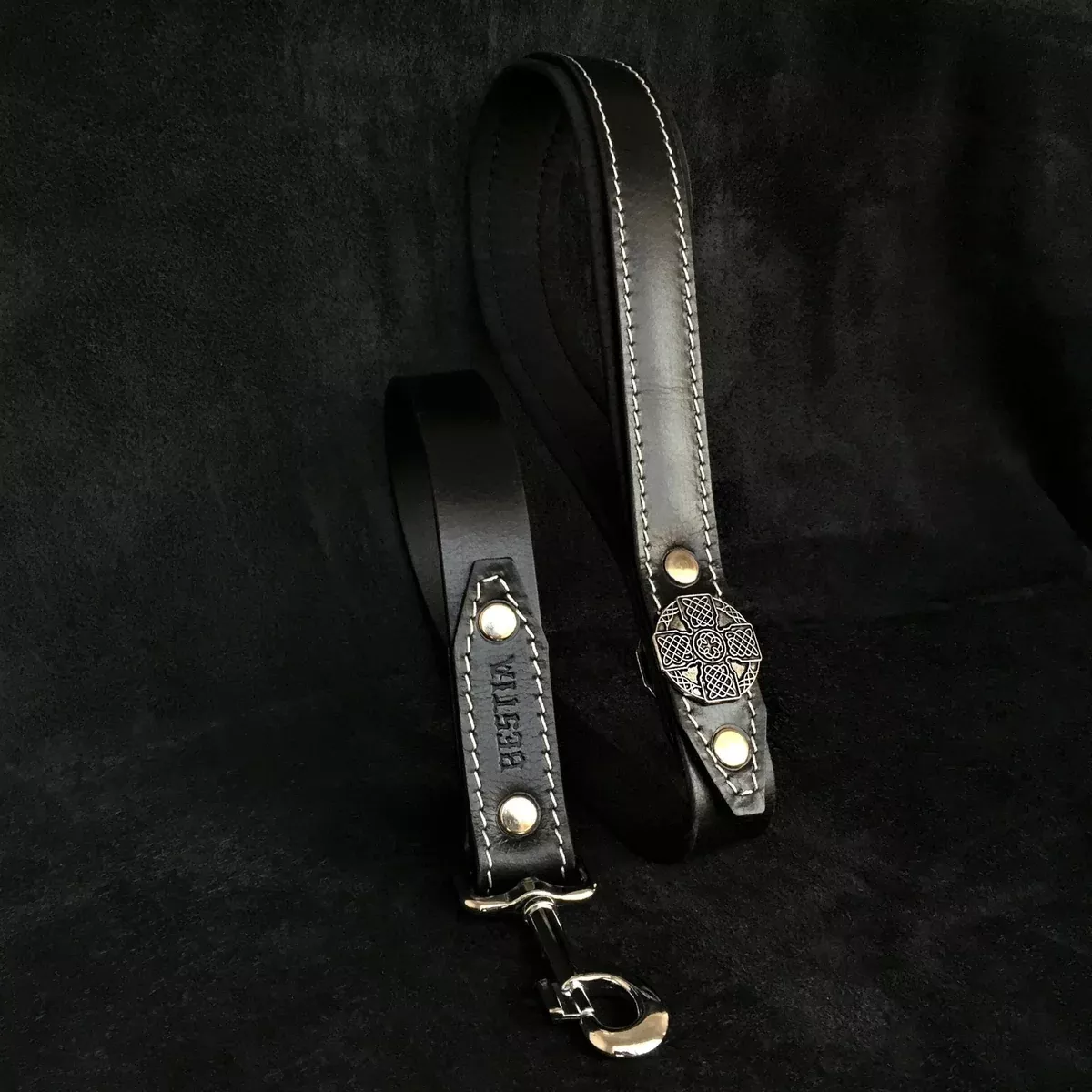 The "Maximus Silver" leash by Bestia