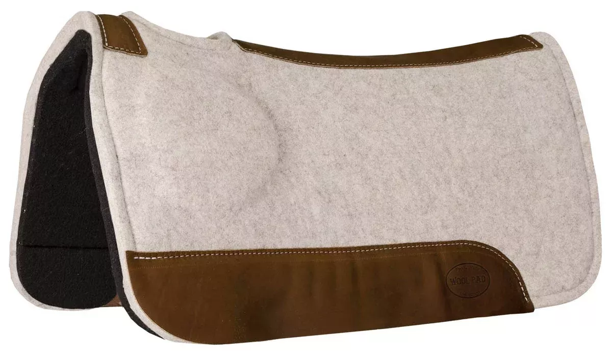 Mustang Contoured CorrectFit Saddle Pad, 32" x 31" x 1"