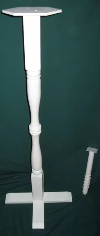 Novelty Pedestal With Auger