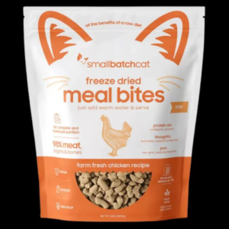 Small Batch Freeze Dried Chicken Bites Meal Cat Food 10 oz